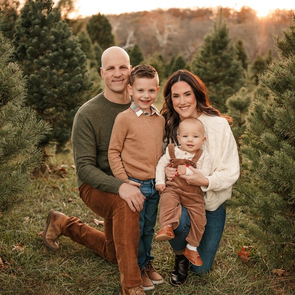 Meet your Posher, Rachel - Picture 1 of 1